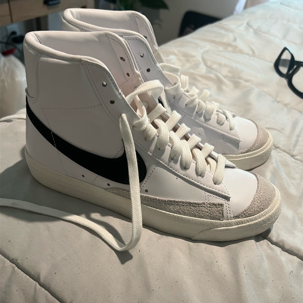 Nike Blazer '77